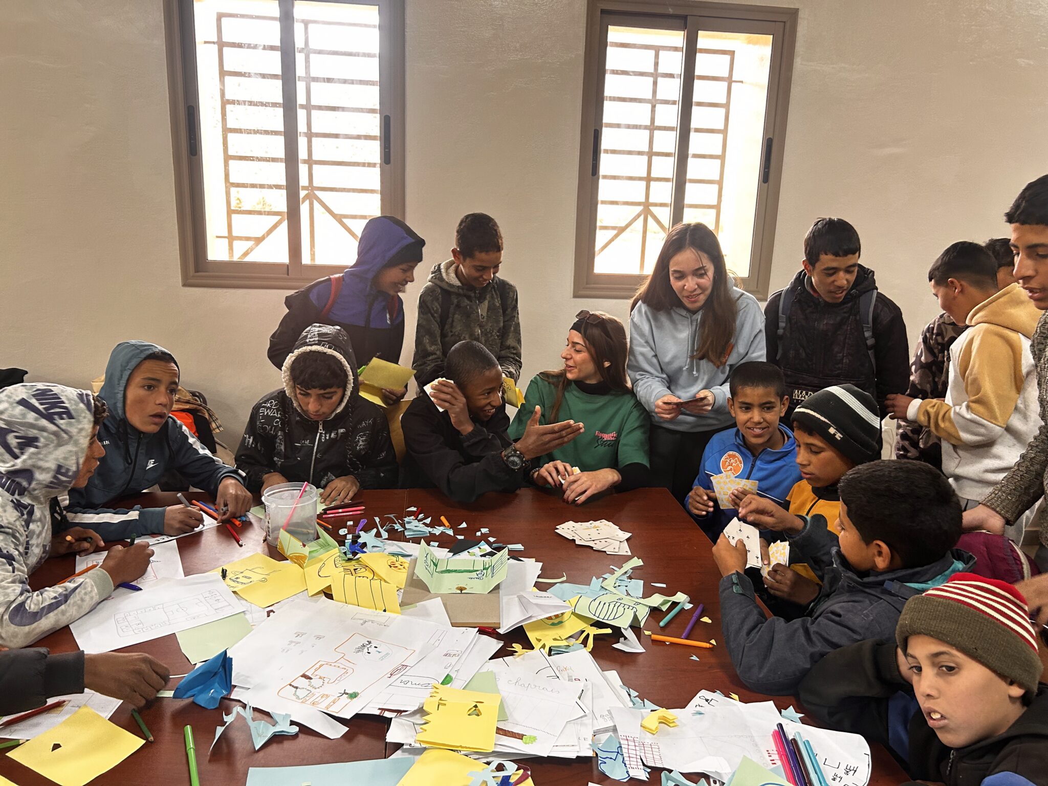 pendant une activité créative à l'internat